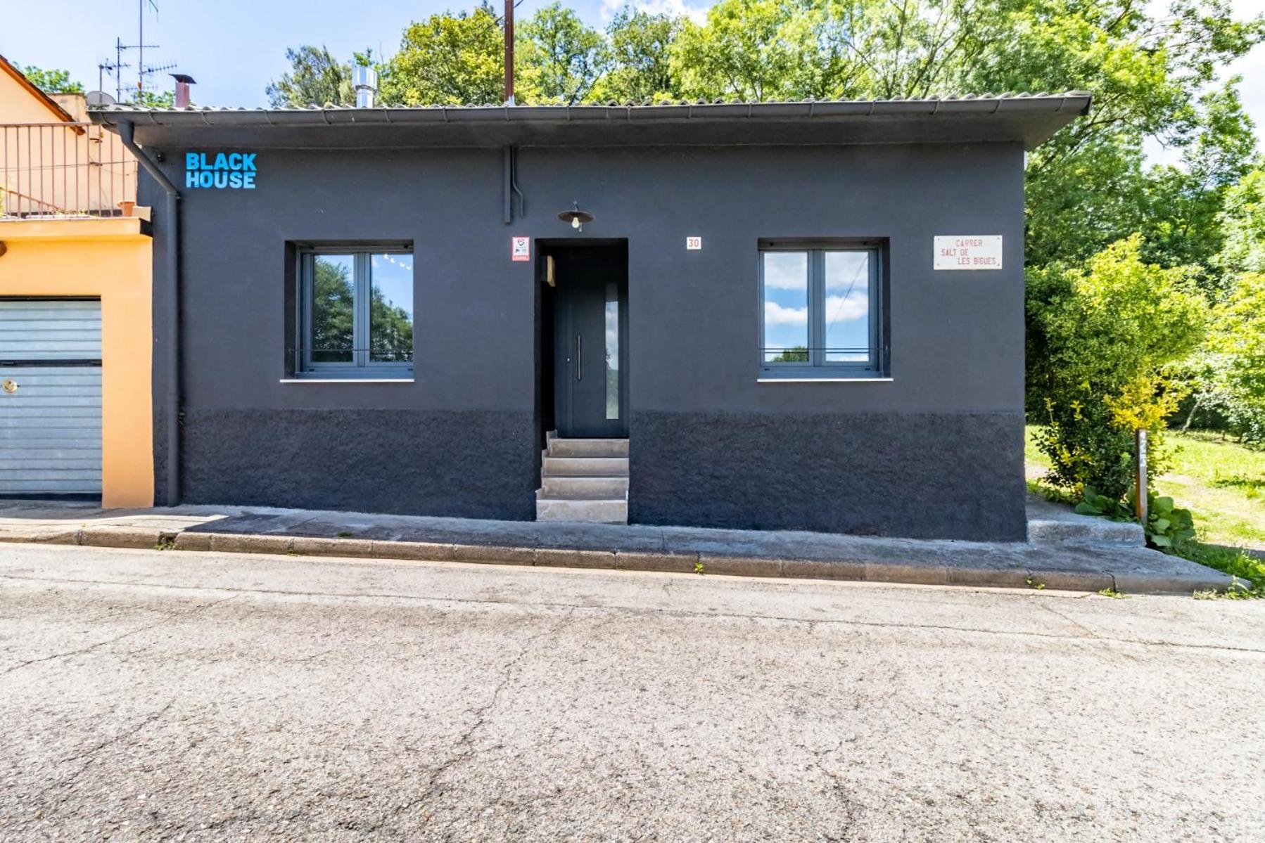 Black House Sorprendente Casa Estilo Industrial オロト エクステリア 写真