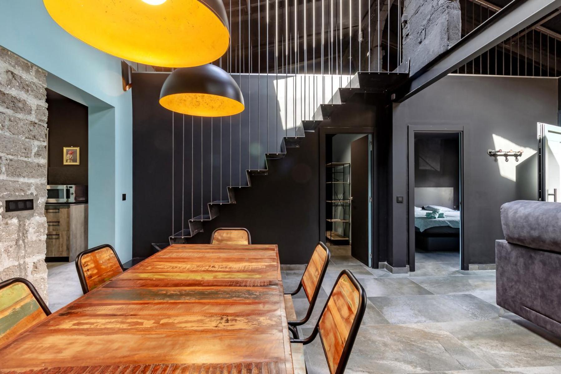Black House Sorprendente Casa Estilo Industrial オロト エクステリア 写真